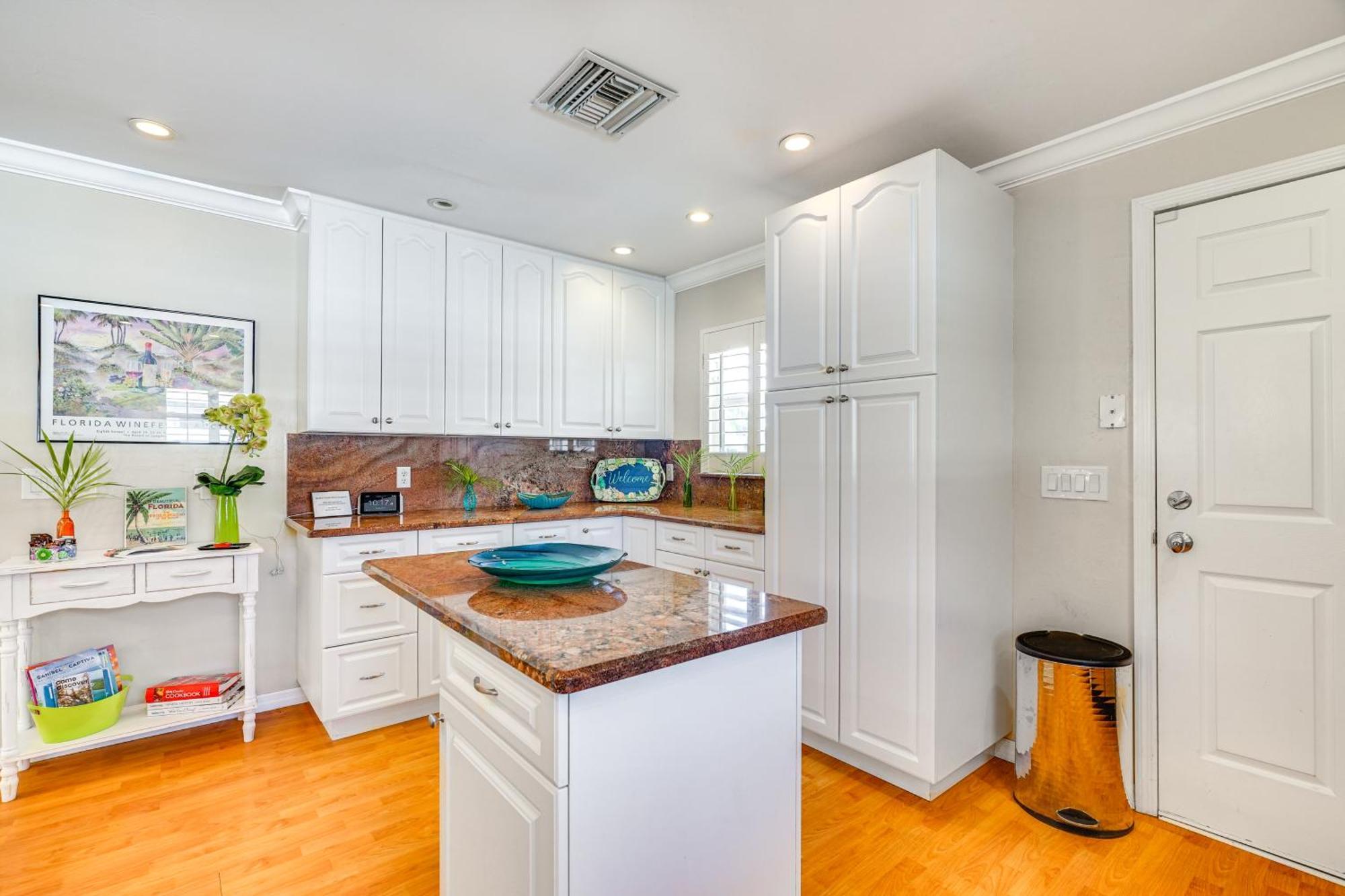 Fort Myers Bungalow - 12 Miles To The Beach! Exterior photo